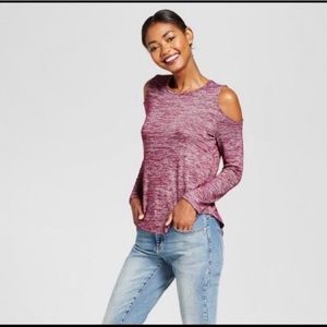 Long sleeves cold shoulder - xs- a new day red